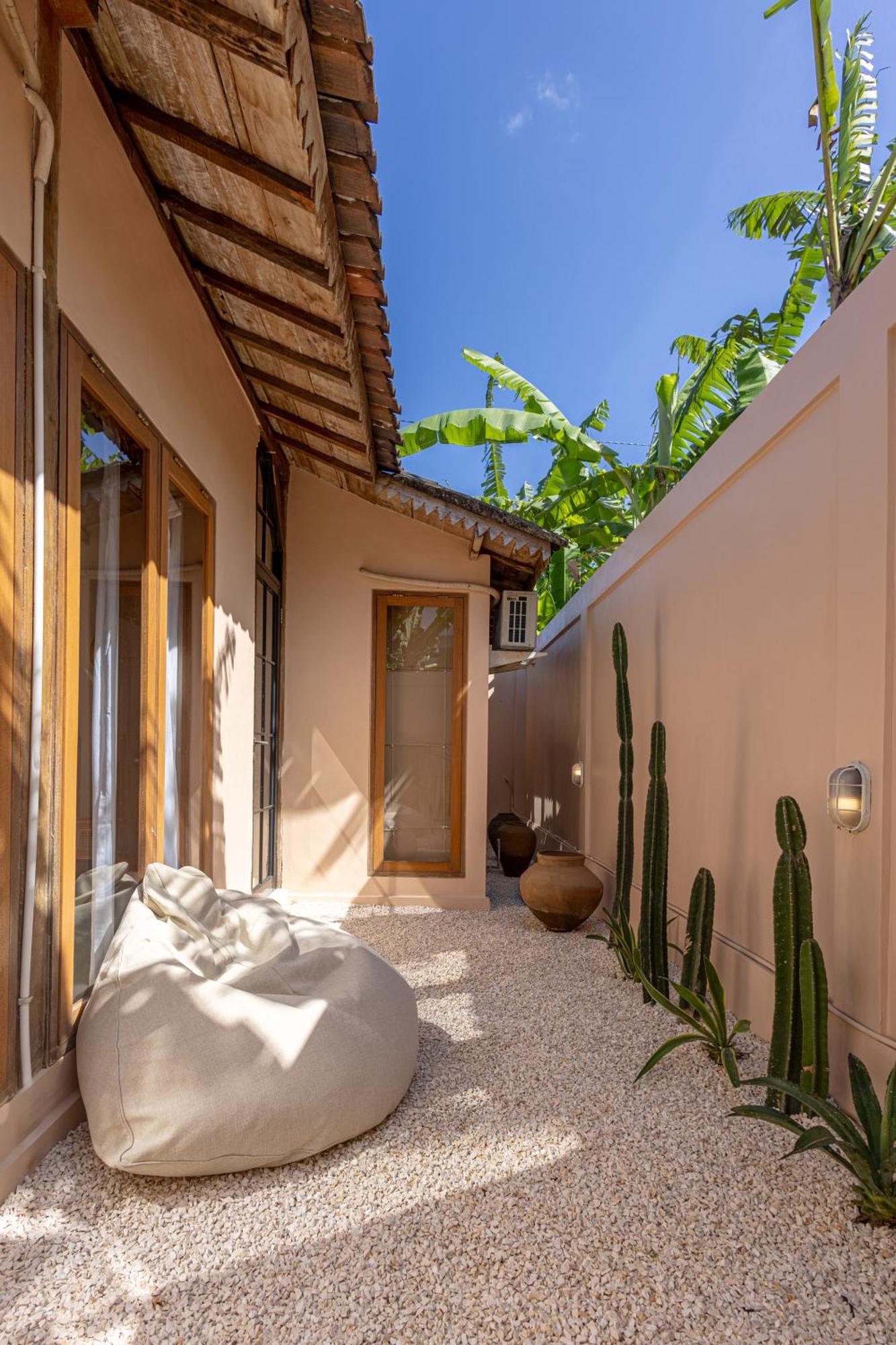 The Pink Joglo, A Cheerful 3Bdr Villa W/Pool And Rice-Field View. Dalung  エクステリア 写真